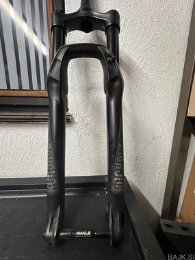 Rockshox Revelation 27.5/29 - 150mm
