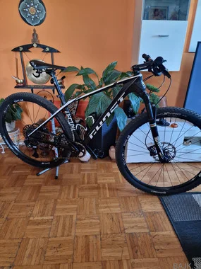 GHOST LECTOR CARBON 2023 M