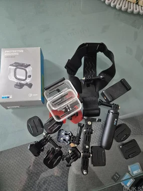 GoPro Hero 8 Black – Odlično ohranjena + dodatna oprema