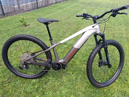 Trek Powerfly+ 6 800Wh 2025