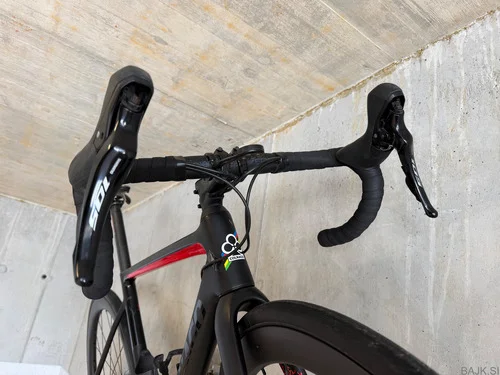 Colnago V3 2024 (vel:48,5)