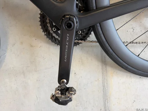 Colnago V3 2024 (vel:48,5)