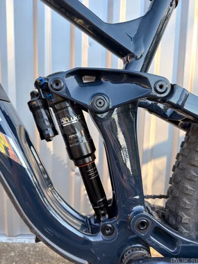 Trek Slash 8