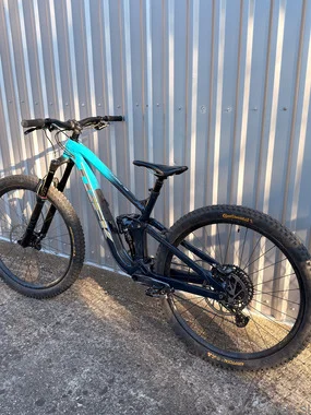 Trek Slash 8