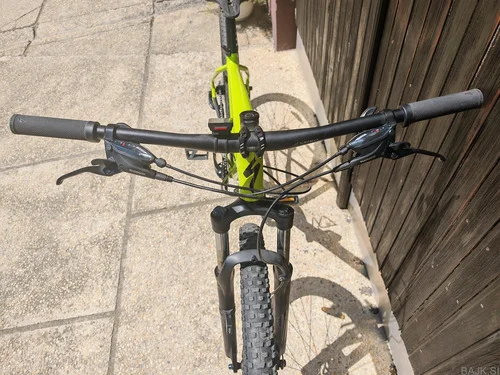 Specialized - Rockhopper ( L )