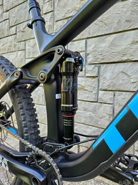 Trek Remedy 7