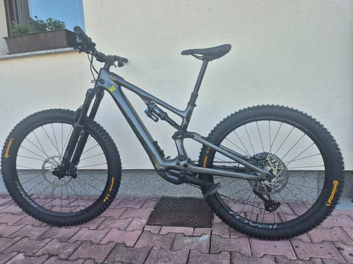 Specialized urbo Levo SL Expert Carbon  Velikost M (S3)