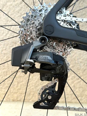 Canyon Endurace CF 7 eTap AXS (L) | Zipp 303 S | Powermeter | 1.200 km