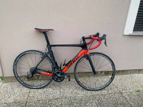 GIANT PROPEL