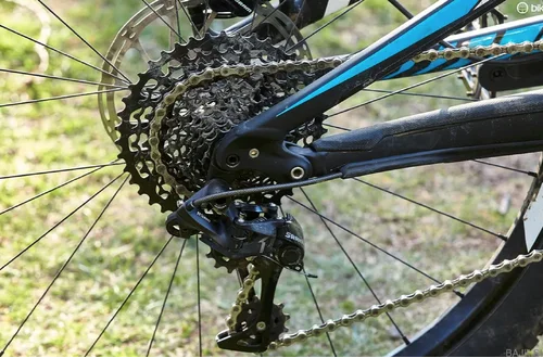 Specialized Enduro Ellit velikosti M, 27.5