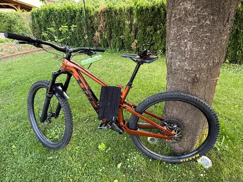 Trek Slash 8