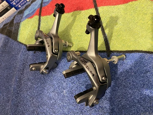 SHIMANO ULTEGRA ZAVORNE ČELJUSTI ZA CESTNO KOLO, 60€