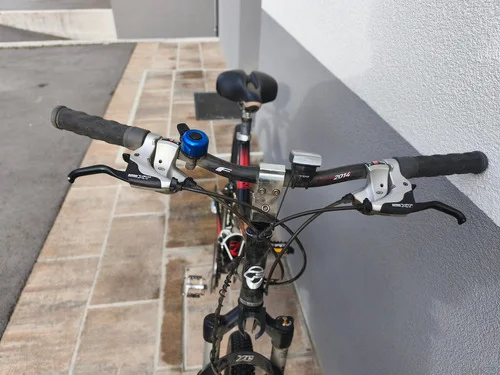 Polnovzmeteno kolo FELT Dirty R series,vsa XT oprema 3x9 prestav