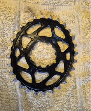 ABSOLUTE BLACK 28t sram 3 bolt
