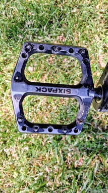 Commencal supreme v3 downhill kolo