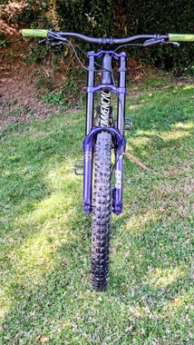 Commencal supreme v3 downhill kolo