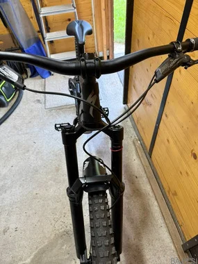 2024 Specialized Enduro Expert L Crn karbon Rockshox malo uporabljen