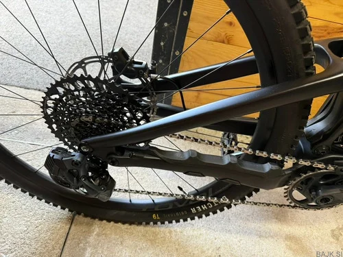2024 Specialized Enduro Expert L Crn karbon Rockshox malo uporabljen