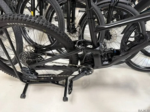 2024 Specialized Enduro Expert L Crn karbon Rockshox malo uporabljen