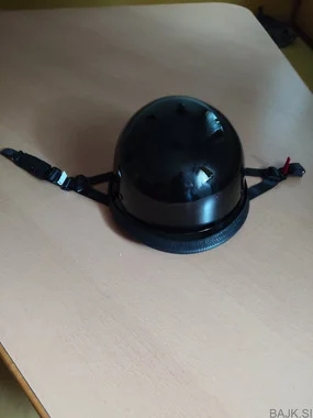 motoristična pol čelada