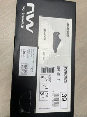 Kolesarski čevlji Northwave Storm Carbon, št.39, črni