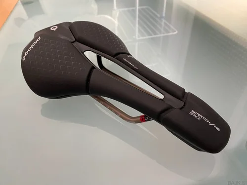 PROLOGO Scratch M5 Space 147mm,KOLESARSKI SEDEŽ, rabljen 100km , 70€