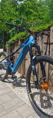 Mondraker Crusher, Scott Patron