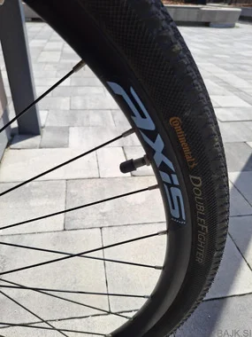 SPECIALIZED SIRRUS 2.0 ŽENSKO TREKING / FITNES KOLO - S OKVIR