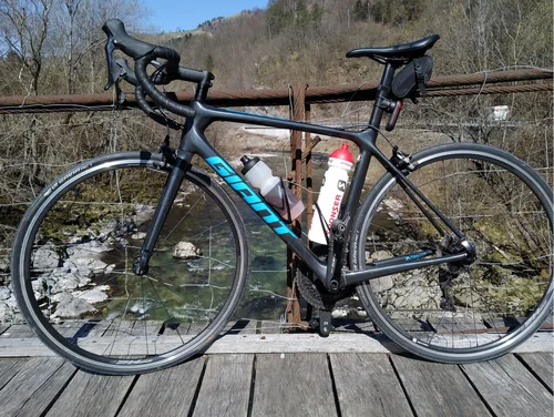 Giant TCR 2 KOM Carbon , Assioma Duo, Continental GP5000