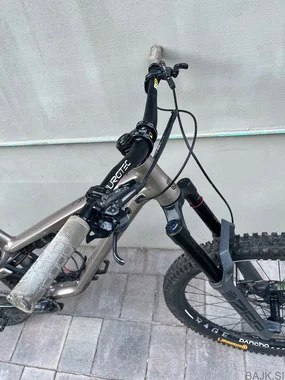 Commencal meta sx v4