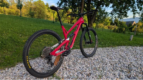 YT Jeffsy 29 CF Pro