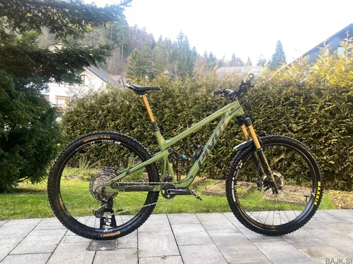 Pivot Switchblade