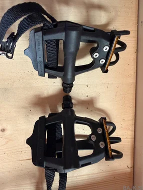 Pedala s kosarico