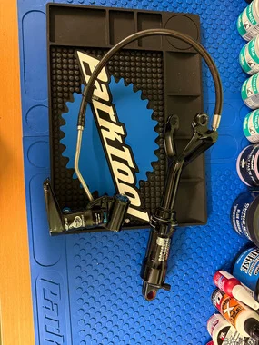 RockShox Specialized Brain zadnji amortizer