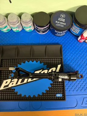 RockShox Specialized Brain zadnji amortizer