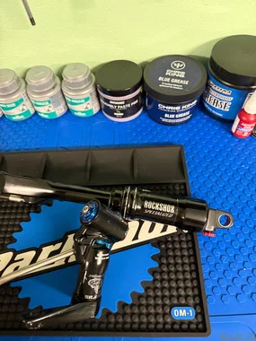 RockShox Specialized Brain zadnji amortizer
