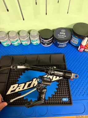 RockShox Specialized Brain zadnji amortizer