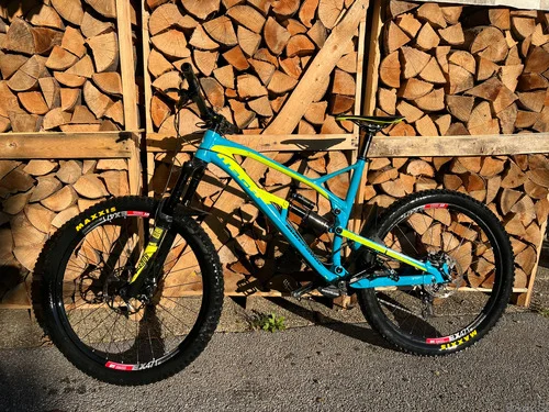 Nukeproof Mega 27,5