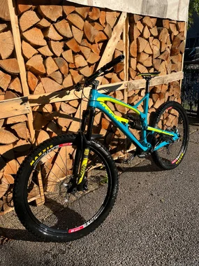 Nukeproof Mega 27,5