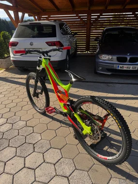 specialized demo 8