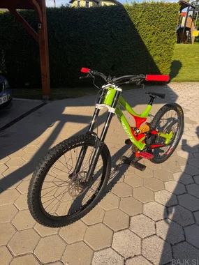 specialized demo 8