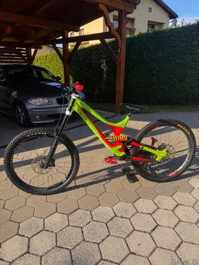 specialized demo 8
