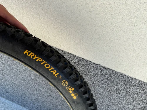 Plašč Continental Kryptotal Re Enduro Soft 29x2,4