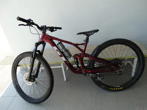 GT Sensor Sport Bike 2021 M velikost 29"