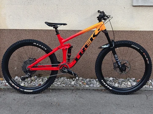 TREK Remedy 8.0 + Remy 0.8 2021