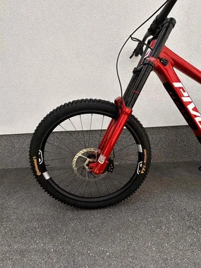 Pivot RED Limited Edition