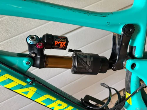 SANTA CRUZ NOMAD CC