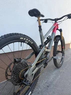 YT Capra Unchanged 10 CF (Custom)