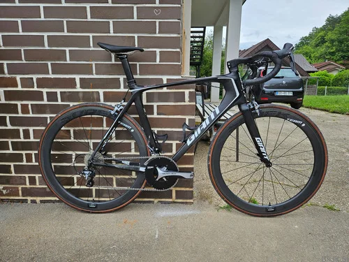 Giant TCR Advanced 1 LTD 2015