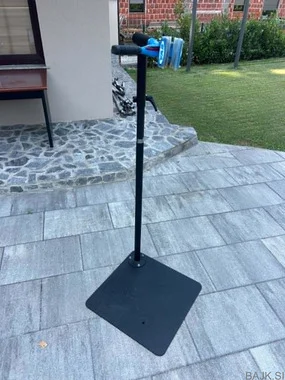 VAR PROFESIONALNO SERVISNO STOJALO ZA KOLESA, MASIVEN PODSTAVEK 30KG